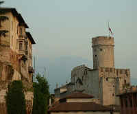trento_castleGiro271.jpg (45155 bytes)
